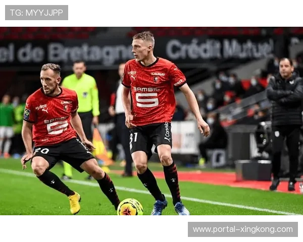 马赛若客场取胜将进一步施压巴黎,争冠悬念持续 马赛若客场取胜将进一步施压巴黎,争冠悬念持续